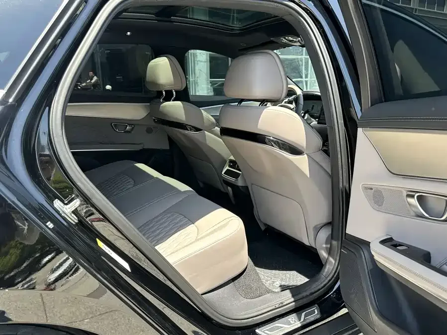 BYD Second-hand Han 2024 EV Honor Edition 605KM Front-wheel Drive Premium 2024 — миниатюра 4