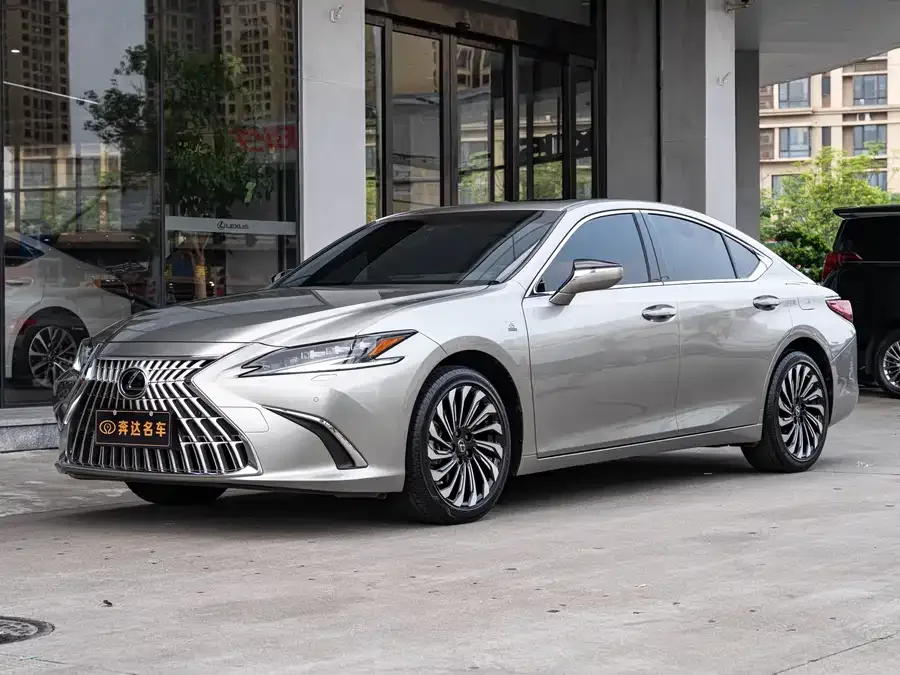 Lexus ES 2024 200 Special Limited Edition 2024 — фото 1, купить с доставкой в Москву
