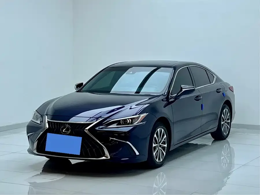 Lexus ES 2024