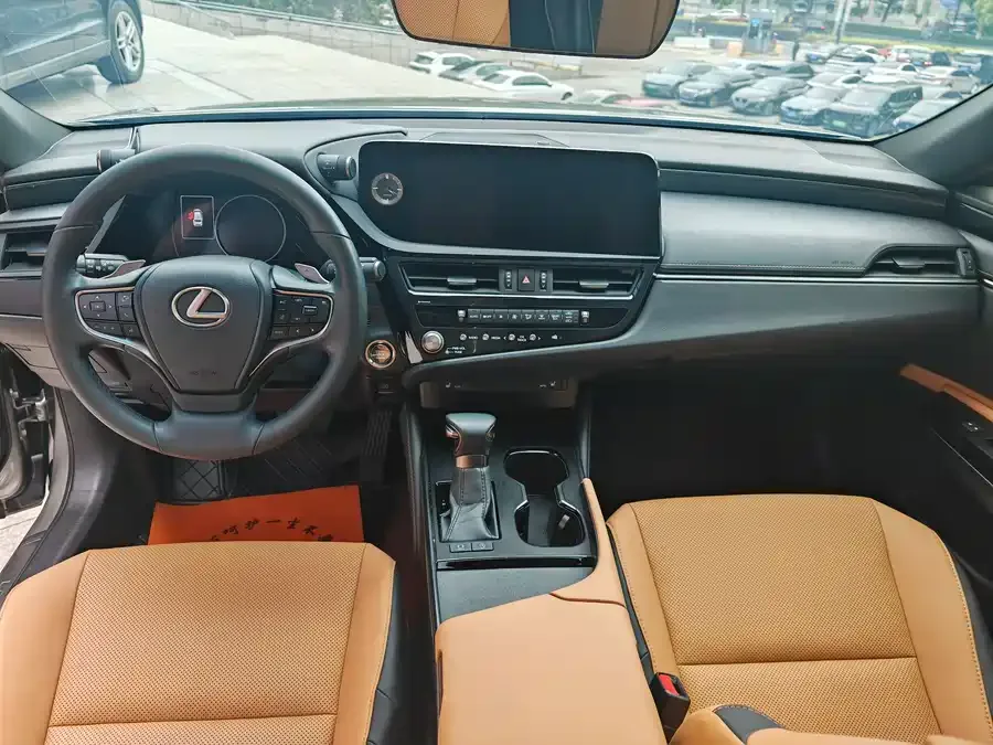 Lexus ES 2023 200 Excellence Edition 2023 — миниатюра 4
