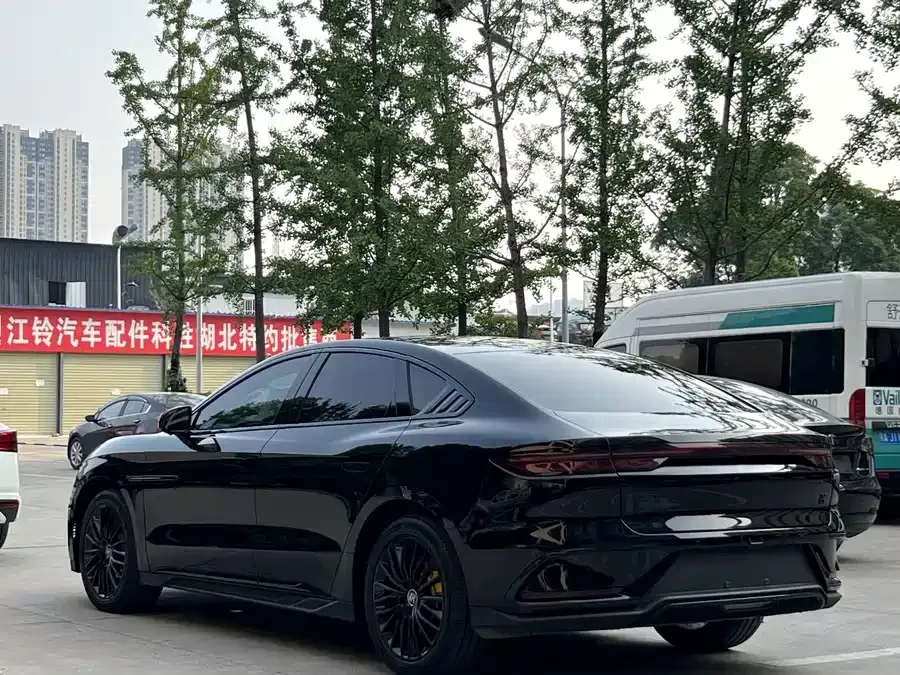 BYD Second-hand Han 2023 EV Champion Edition 605KM Front-wheel Drive Premium 2023 — миниатюра 3