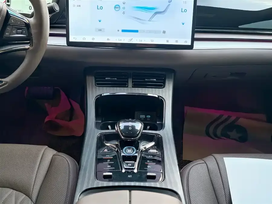 BYD Second-hand Han 2024 EV Honor Edition 605KM Front-wheel Drive Premium 2024 — миниатюра 3