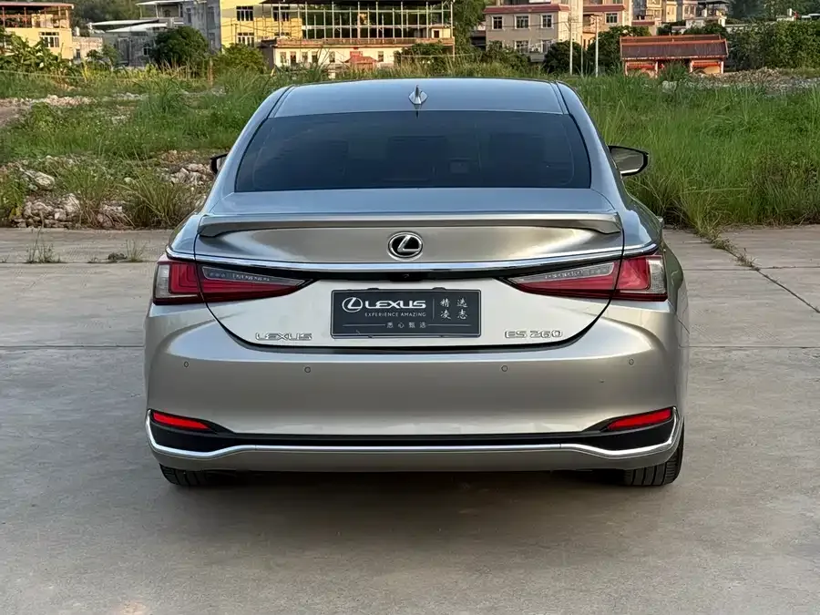 Lexus ES 2022 200 Excellence Edition 2023 — миниатюра 5