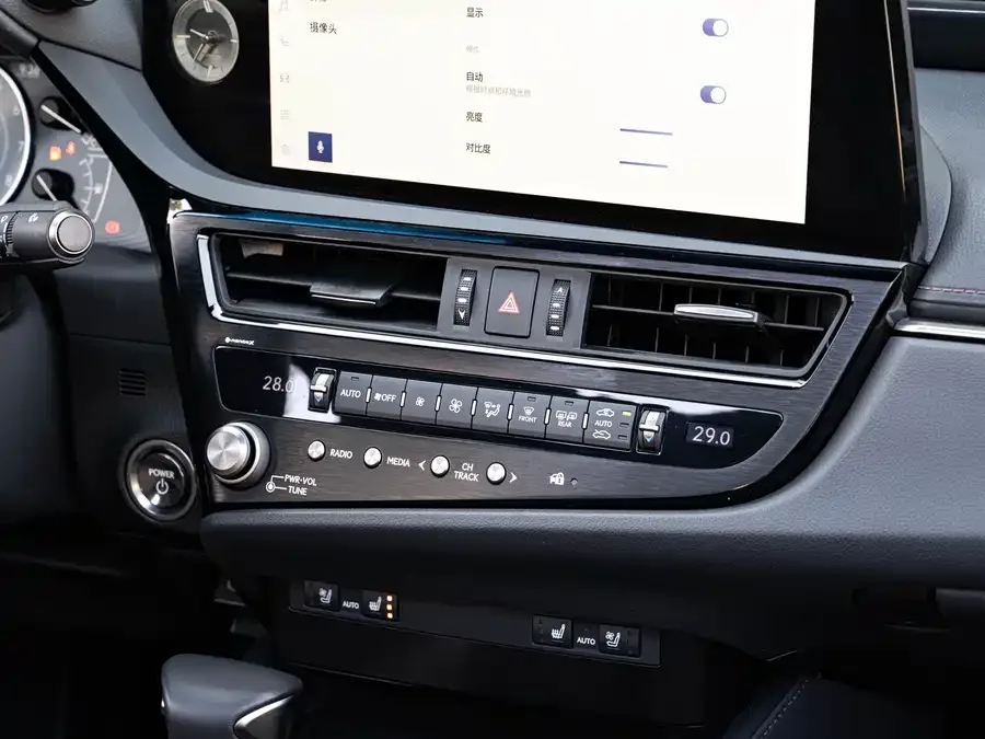 Lexus ES 2022 300h Premium Edition 2023 — миниатюра 5