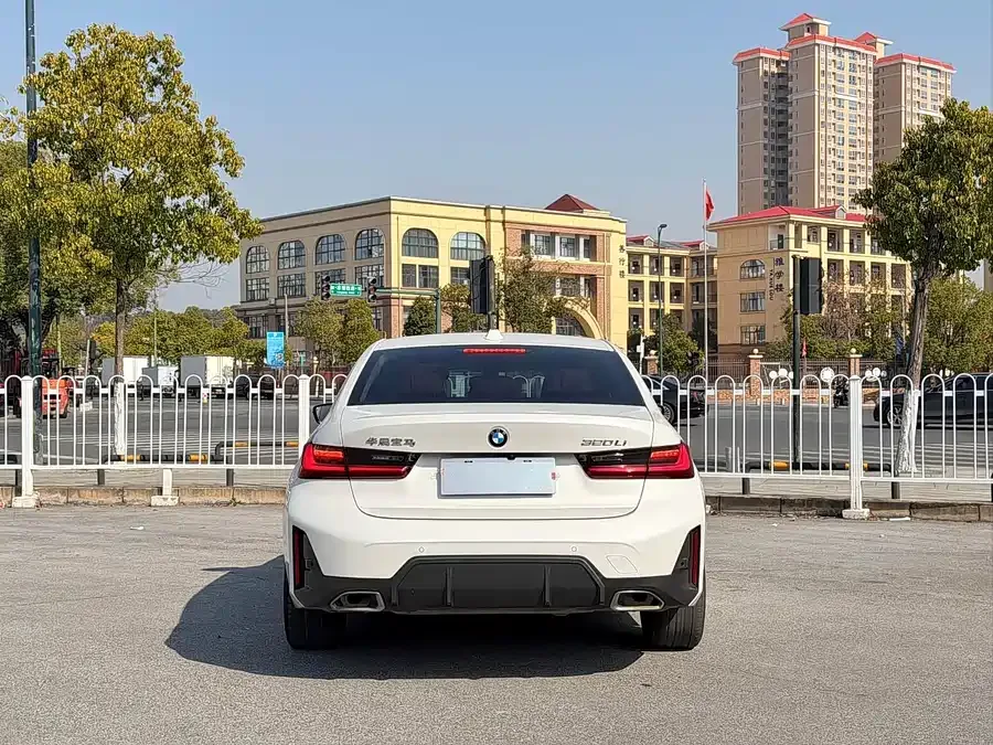 BMW 3 series BMW 3 Series 2024 320Li M Sport Package 2024 — миниатюра 4
