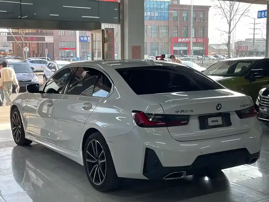 BMW 3 series BMW 3 Series 2023 320Li M Sport Package 2023 — миниатюра 2