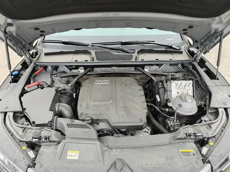 Audi Q5L 2025 45 TFSI Luxury Dynamic Edition 2025 — миниатюра 5