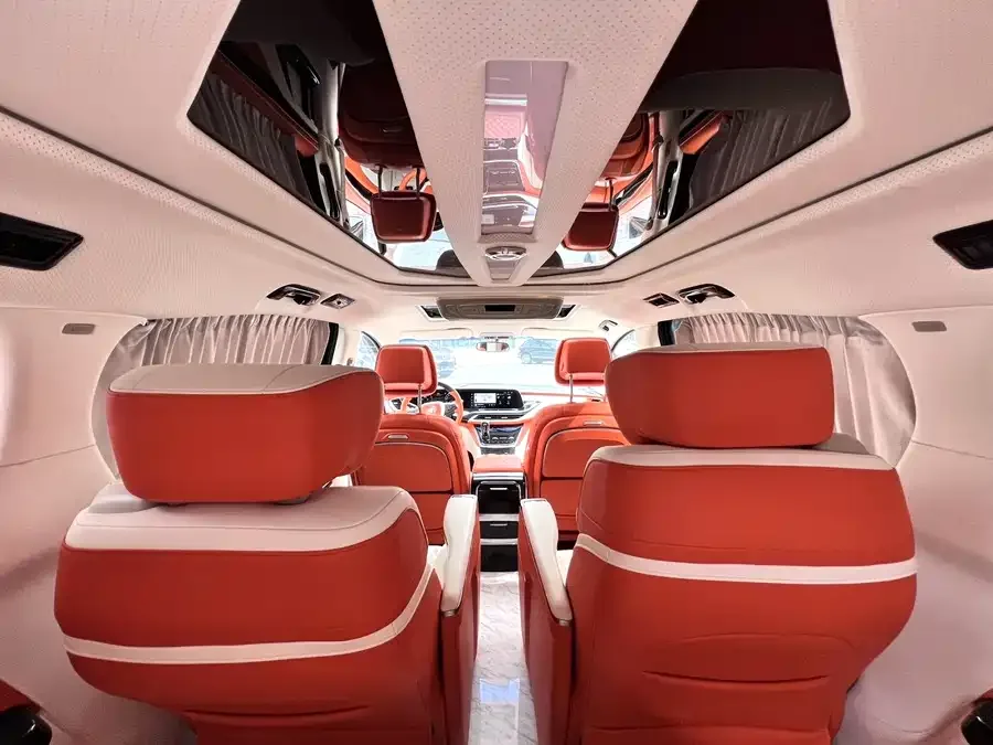 Buick GL8 2023 Land Business Class Premium Edition 2022 — миниатюра 3
