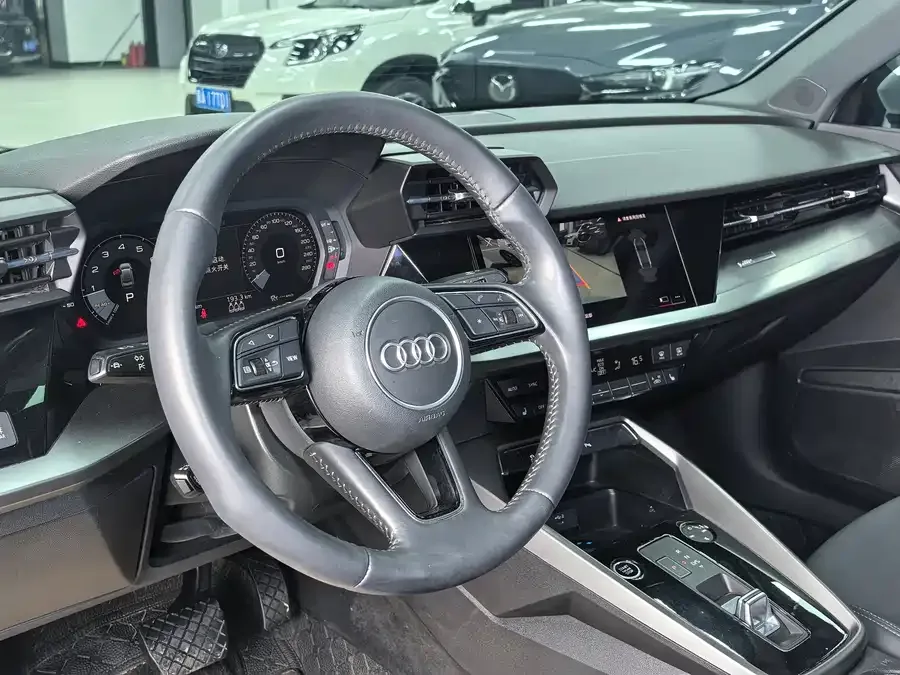 Audi A3 2022 A3L Limousine 35 TFSI Fashion Sports 2022 — миниатюра 3