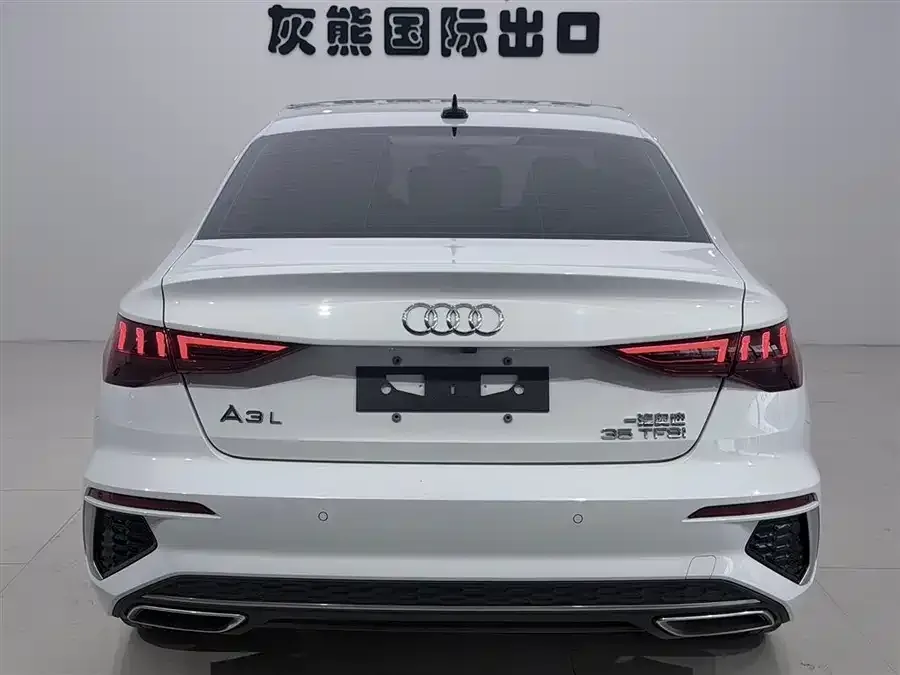 Audi A3 2022 A3L Limousine 35 TFSI Fashion Sports 2022 — миниатюра 2