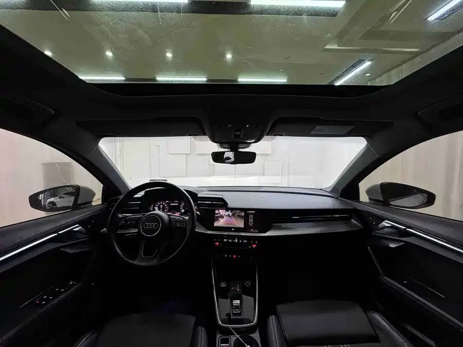 Audi A3 2023 A3L Limousine 35 TFSI Fashion Sports 2023 — миниатюра 5