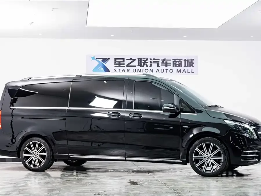 Mercedes-Benz Class V Mercedes-Benz V-Class 2022 V 260 L Long Wheelbase Luxury Edition 2023 — миниатюра 2
