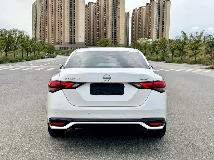 Nissan Sylphy Sylphy 2023 1.6L CVT Enjoy Edition 2024 — миниатюра 2