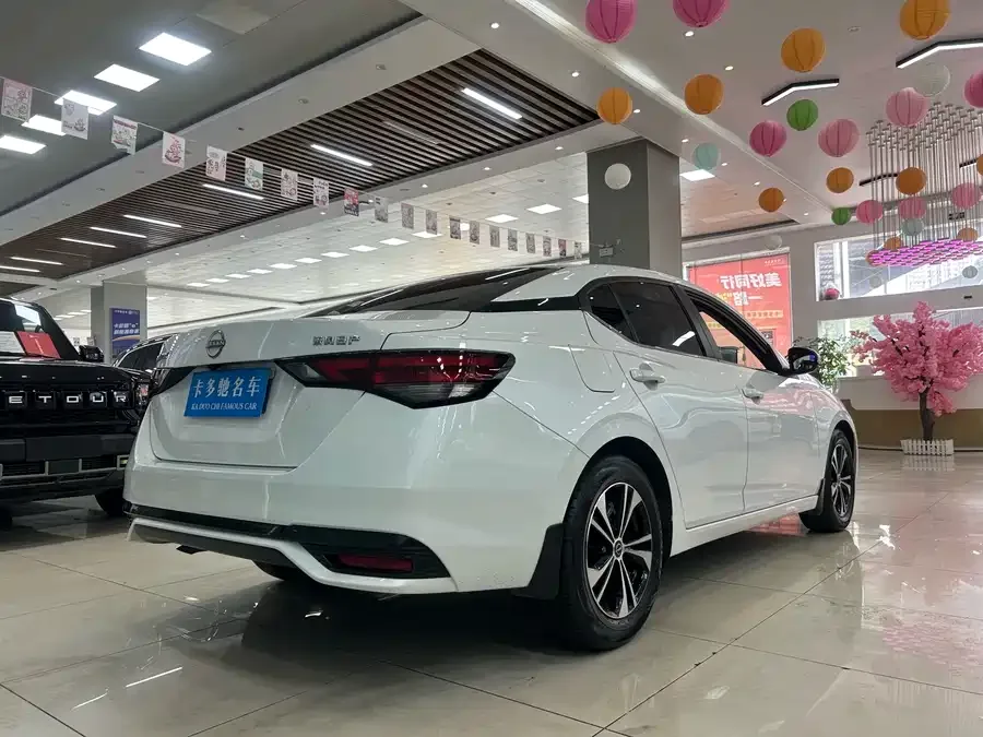 Nissan Sylphy Sylphy 2023 1.6L CVT Intelligent Driving Edition 2023 — миниатюра 3