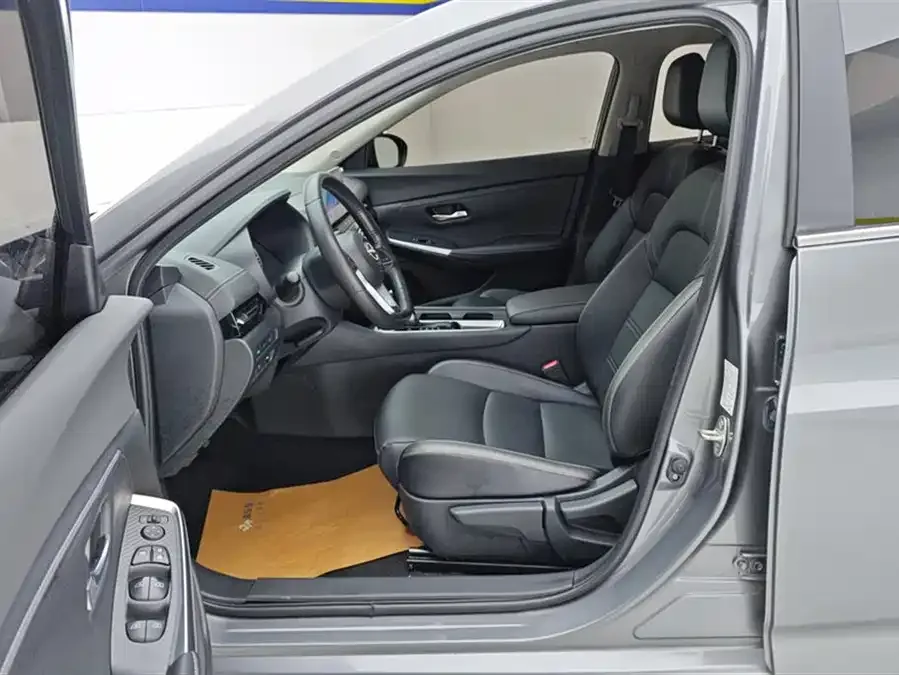Nissan Sylphy Sylphy 2023 1.6L CVT Enjoy Edition 2024 — миниатюра 3