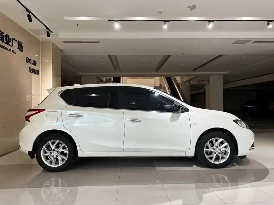 Nissan Tiida Tiida 2024 1.6L CVT cool version 2024 — миниатюра 4