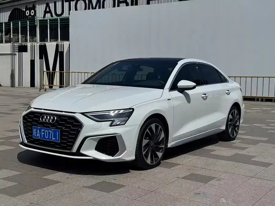Audi A3 2022 A3L Limousine 35 TFSI Fashion Sports 2022 — фото 1, купить с доставкой в Москву
