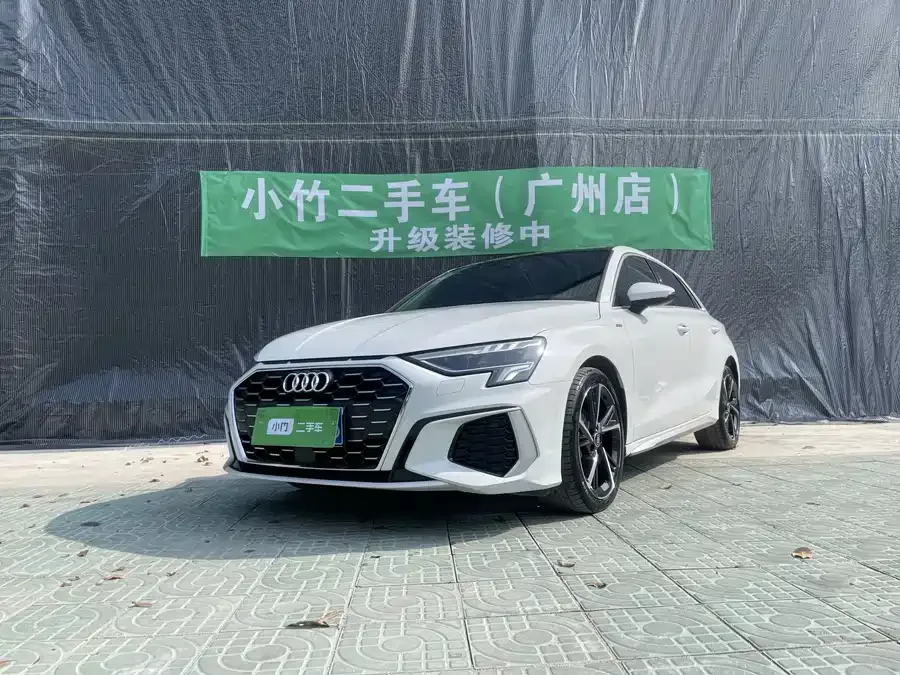 Audi A3 2023 Sportback 35 TFSI stylish and sporty 2023 — фото 1, купить с доставкой в Москву