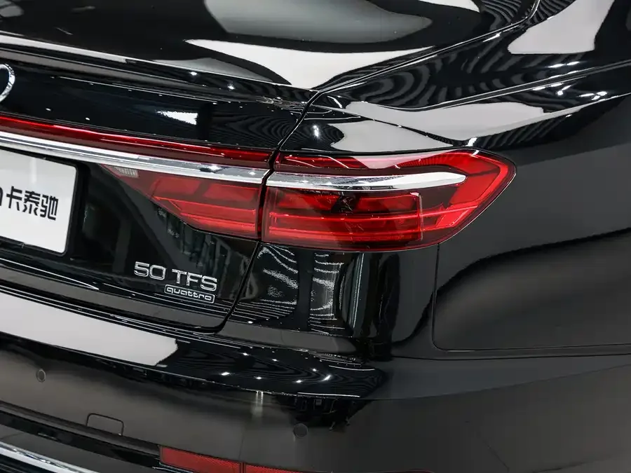 Audi A8 2023 A8L 50 TFSI quattro Premium Edition 2022 — миниатюра 3