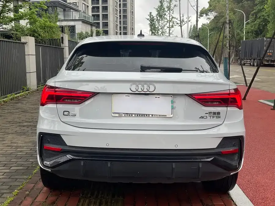 Audi Q3 SPORTBACK 2022 40 TFSI RS Kit Speed Type 2022 — миниатюра 2
