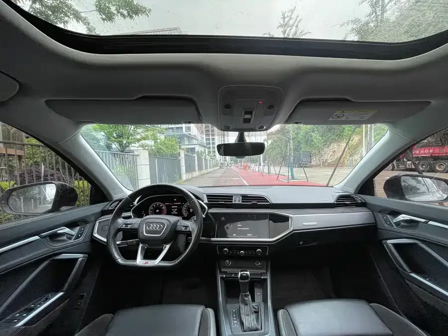 Audi Q3 SPORTBACK 2022 40 TFSI RS Kit Speed Type 2022 — миниатюра 3