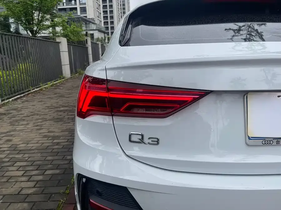 Audi Q3 SPORTBACK 2022 40 TFSI RS Kit Speed Type 2022 — миниатюра 4