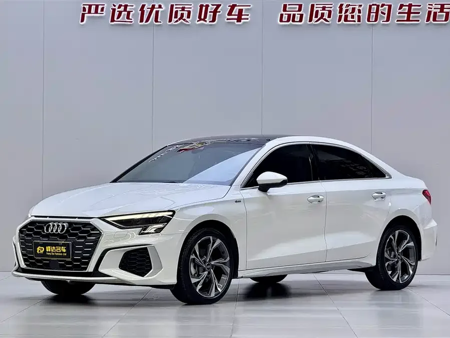 Audi A3 2023 facelift A3L Limousine 35 TFSI luxury sports model 2024 — фото 1, купить с доставкой в Москву