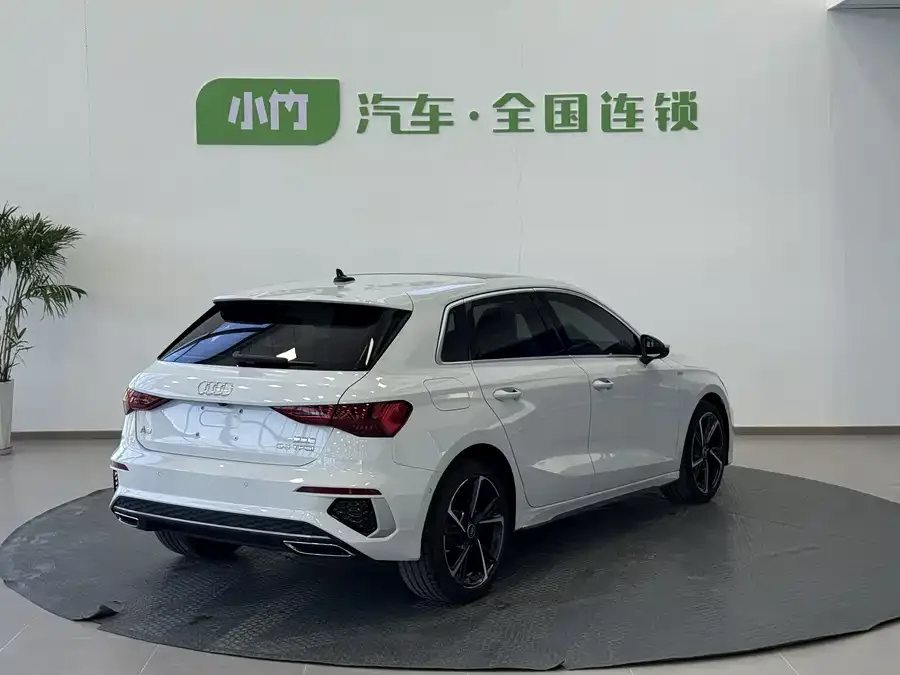 Audi A3 2023 facelift Sportback 35 TFSI stylish and sporty 2023 — миниатюра 2