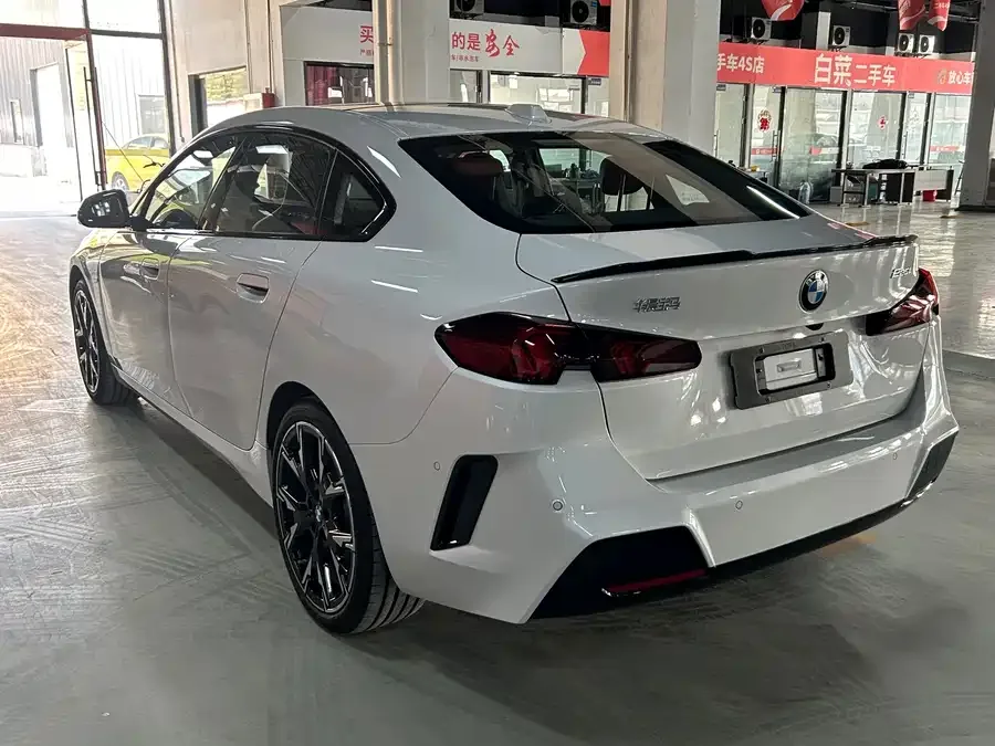 BMW 2 Series BMW 2 Series 2025 225L M Sport Night Edition 2025 — миниатюра 5