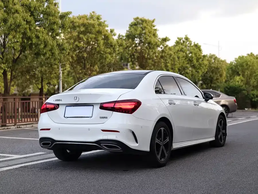 Mercedes-Benz Class A Mercedes-Benz A-Class 2024 Model A 200 L Fashion Edition 2024 — миниатюра 2