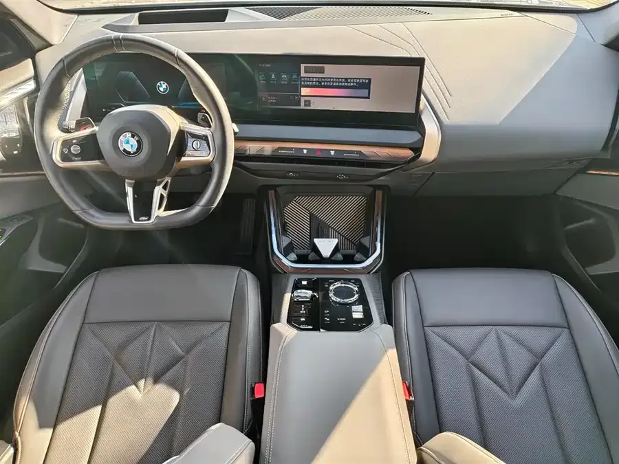 BMW X3 2025 xDrive30L Exclusive M Sport Package 2025 — миниатюра 3