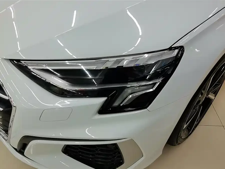 Audi A3 2024 Sportback 35 TFSI stylish and sporty 2024 — миниатюра 2