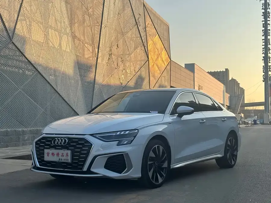 Audi A3 2024 A3L Limousine 35 TFSI Fashion Sports 2024 — фото 1, купить с доставкой в Москву