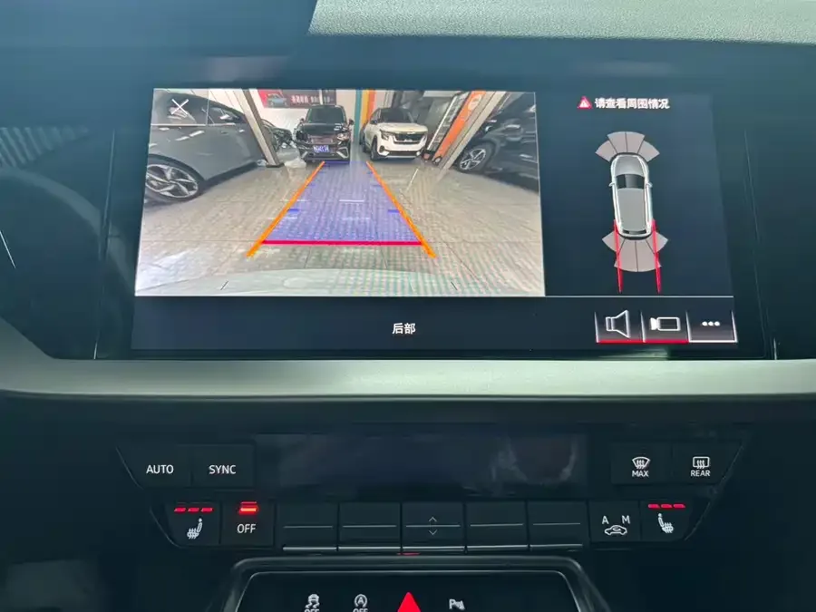 Audi A3 2023 Sportback 35 TFSI stylish and sporty 2023 — миниатюра 3