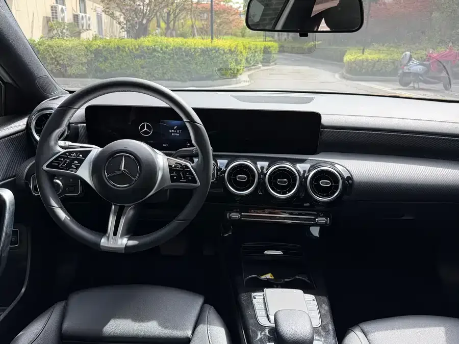 Mercedes-Benz Class A Mercedes-Benz A-Class 2023 A 200 L Dynamic Edition 2023 — миниатюра 3