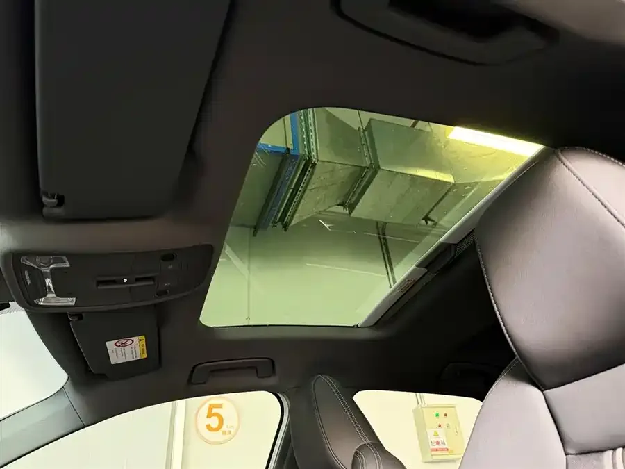 Audi A3 2024 Sportback 35 TFSI stylish and sporty 2024 — миниатюра 3