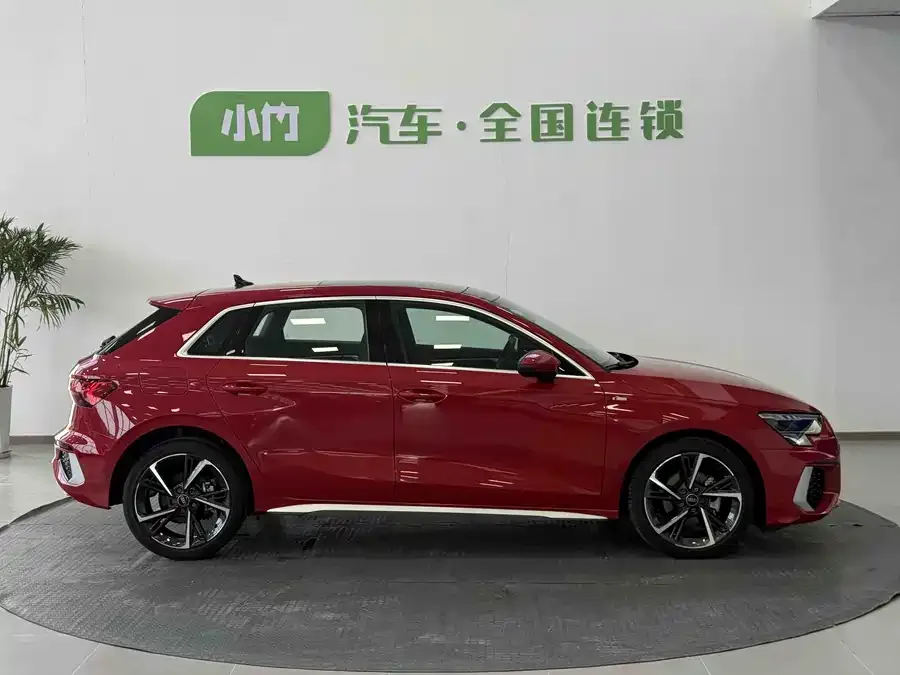 Audi A3 2023 Sportback 35 TFSI stylish and sporty 2023 — миниатюра 2