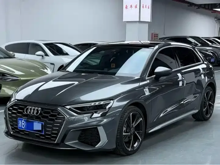 Audi A3 2023 facelift Sportback 35 TFSI stylish and sporty 2024 — фото 1, купить с доставкой в Москву