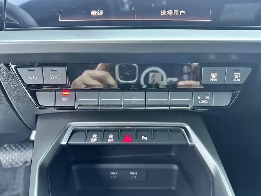 Audi A3 2022 A3L Limousine 35 TFSI Fashion Sports 2023 — миниатюра 4