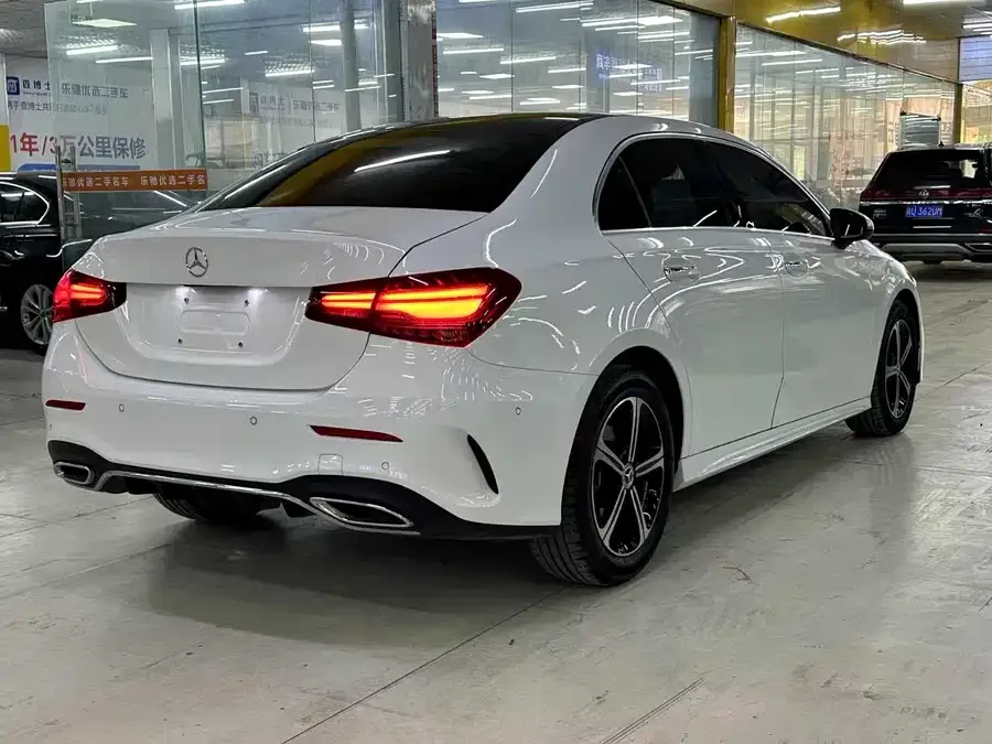 Mercedes-Benz Class A Mercedes-Benz A-Class 2024 A 200 L Fashion Edition 2024 — миниатюра 3