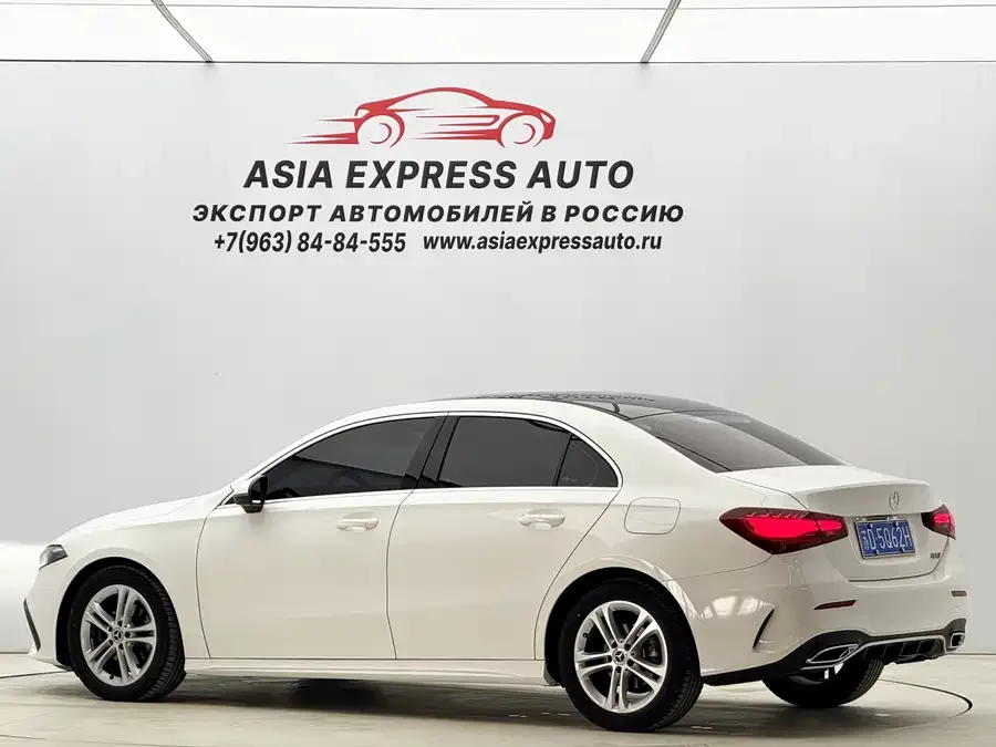 Mercedes-Benz Class A Mercedes-Benz A-Class 2023 A 180 L 2023 — миниатюра 2