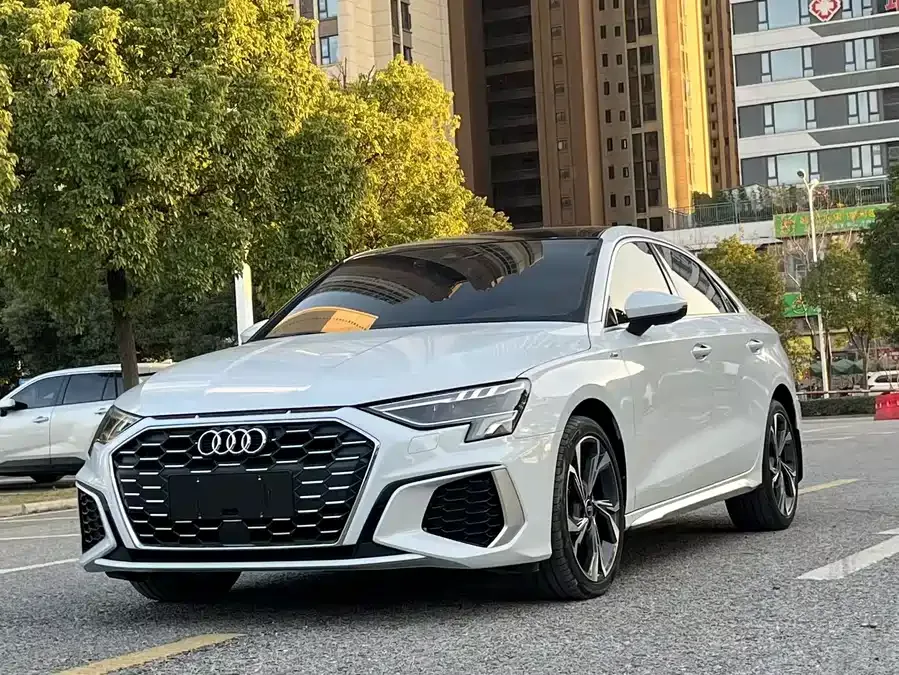 Audi A3 2023 facelift A3L Limousine 35 TFSI stylish and sporty 2024 — фото 1, купить с доставкой в Москву