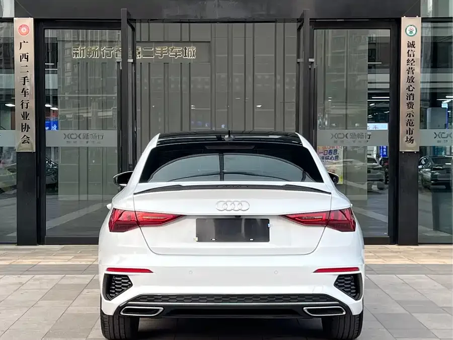 Audi A3 2023 A3L Limousine 35 TFSI Fashion Sports 2024 — миниатюра 2