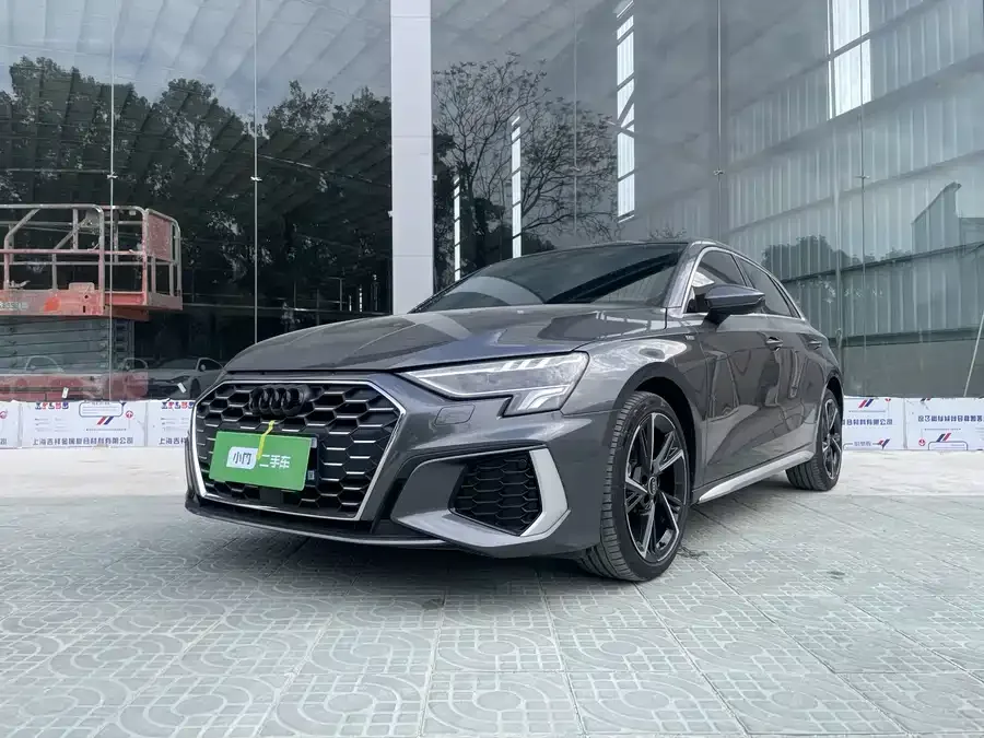 Audi A3 2023 facelift Sportback 35 TFSI stylish and sporty 2023 — фото 1, купить с доставкой в Москву