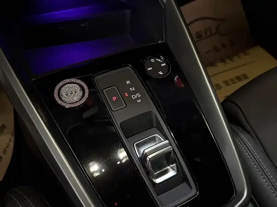 Audi A3 2023 A3L Limousine 35 TFSI Fashion Sports 2024 — миниатюра 4