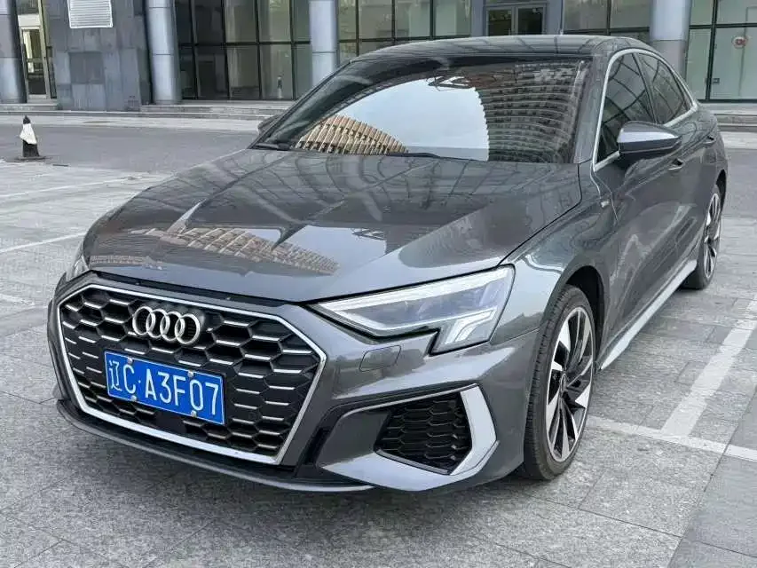 Audi A3 2022 A3L Limousine 35 TFSI Fashion Sports 2023 — фото 1, купить с доставкой в Москву