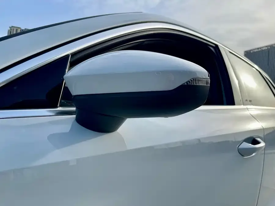 Audi A3 2023 facelift Sportback 35 TFSI stylish and sporty 2023 — миниатюра 2