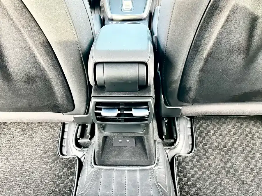 Audi A3 2023 facelift Sportback 35 TFSI stylish and sporty 2023 — миниатюра 5