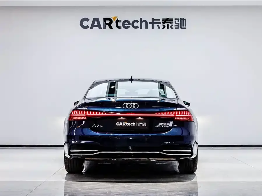 Audi A7L 2024 45TFSI S-line Dream Flow Crystal Set 2024 — миниатюра 2