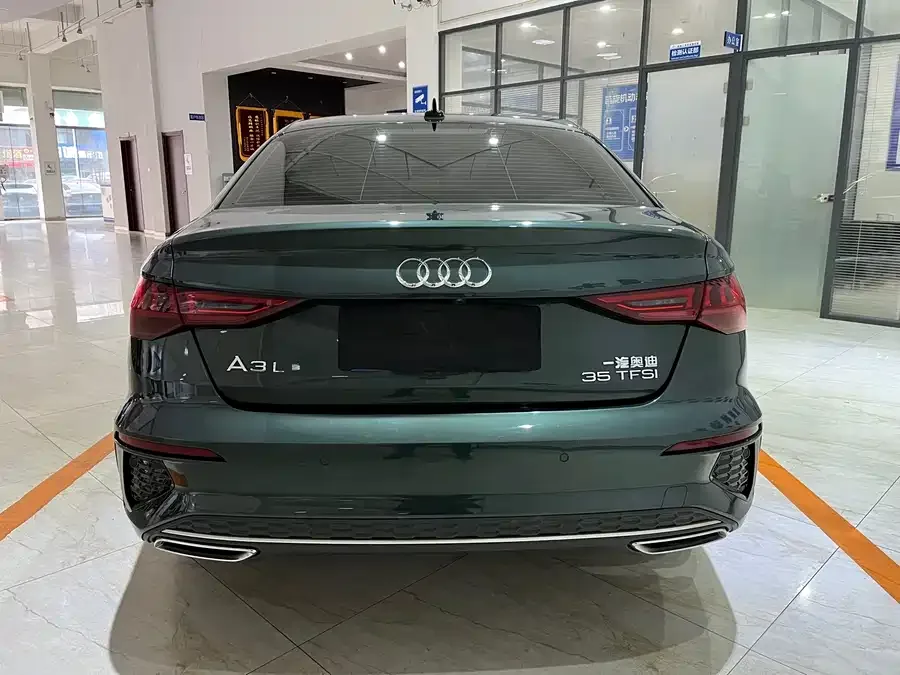 Audi A3 2023 facelift A3L Limousine 35 TFSI stylish and sporty 2023 — миниатюра 2